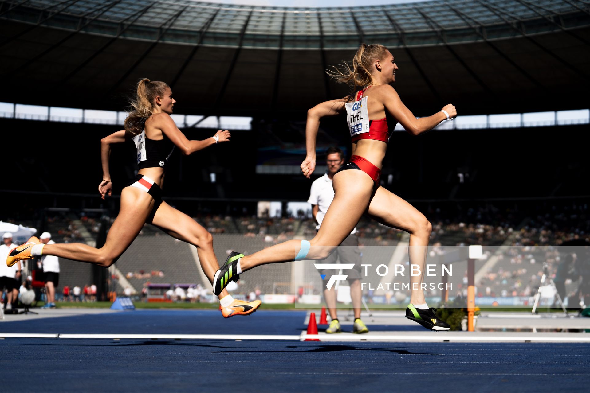 Luna Thiel (VfL Eintracht Hannover) im 400m Finale waehrend der deutschen Leichtathletik-Meisterschaften im Olympiastadion am 26.06.2022 in Berlin